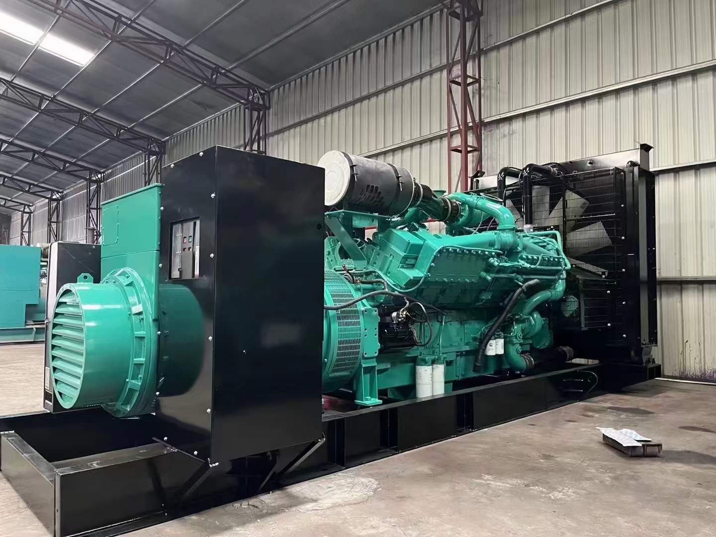 甘德与并联电容器组相比，SVG 无功补偿装置有哪些优势？