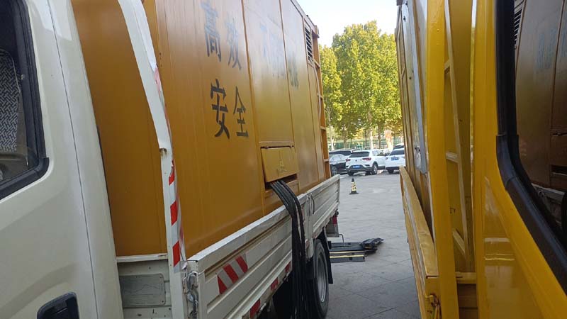 甘德如何判断柴油发电机组和UPS电源的切换时间是否符合要求？